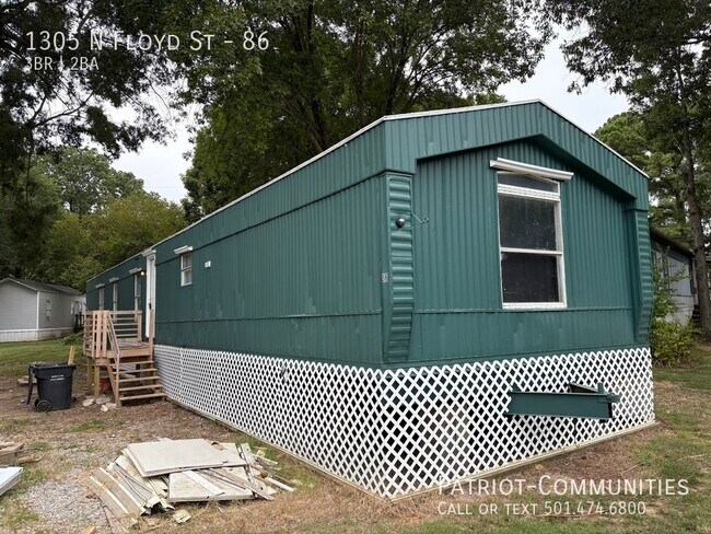 Primary Photo - 1305 N Floyd St