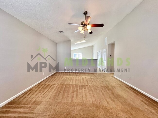 Building Photo - 139 Arthurdale Dr