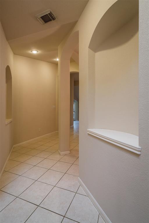 Building Photo - 1832 Camas Dr