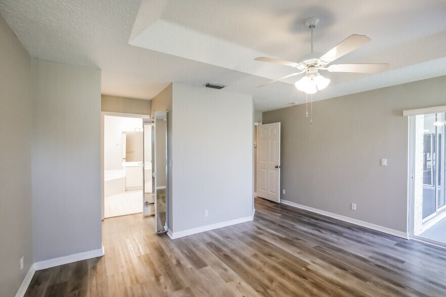 Building Photo - 103 Cocoplum Cir