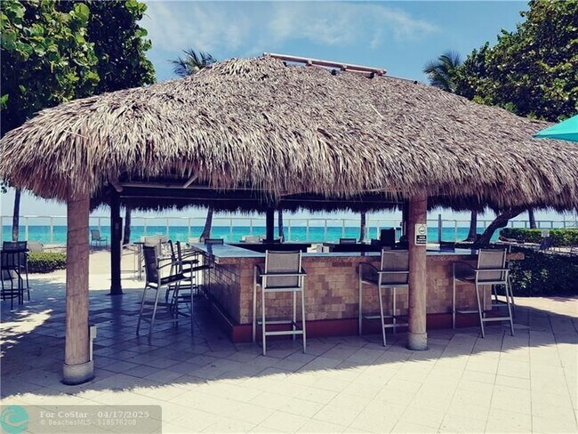 Building Photo - 3001 S Ocean Dr