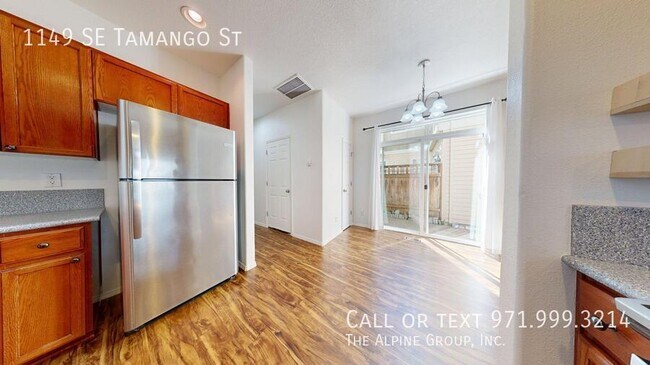 Building Photo - 1149 SE Tamango St