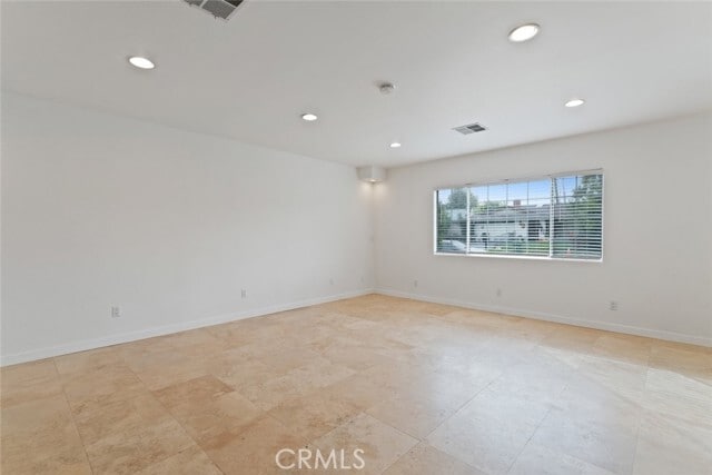 Building Photo - 8440 Oakdale Ave