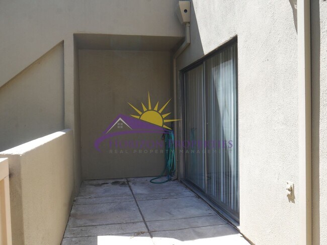 Building Photo - 5226 Hemlock St