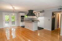 Building Photo - Welcome to Arborgate! Spacious Condo in He...