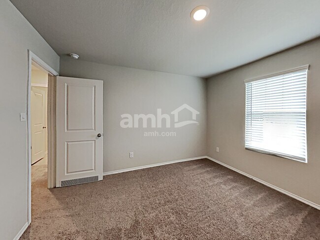 Building Photo - 10039 Braun Crst