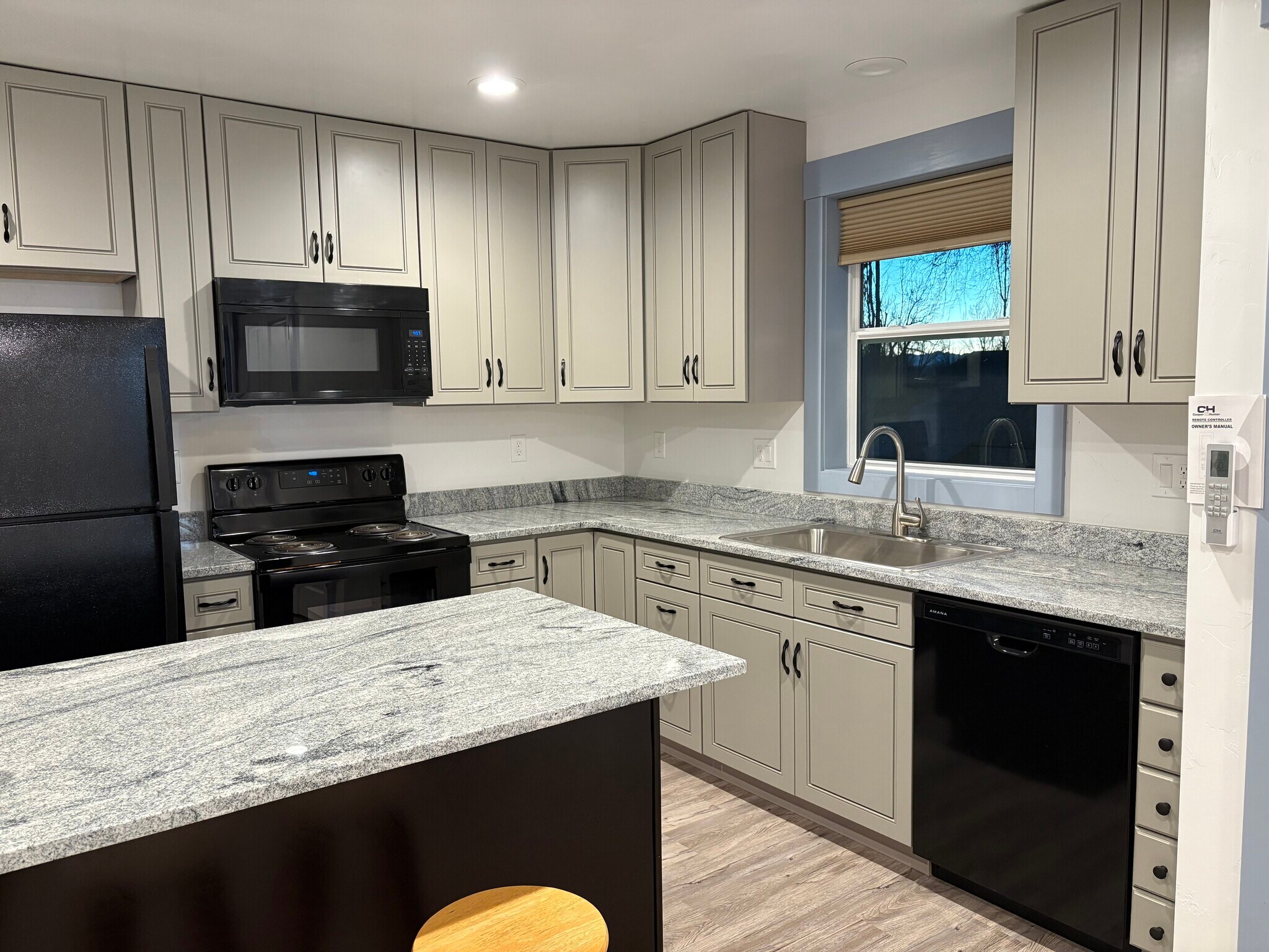 Building Photo - 621 4th St