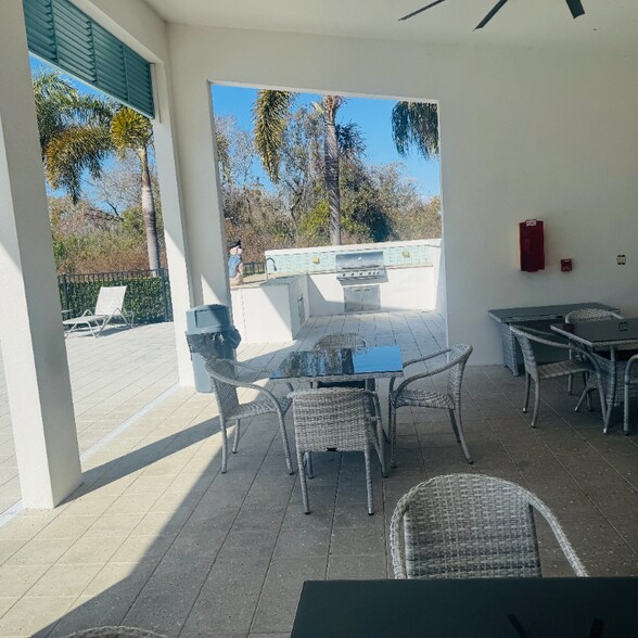 Building Photo - 1829 Pleasant Maple Ct