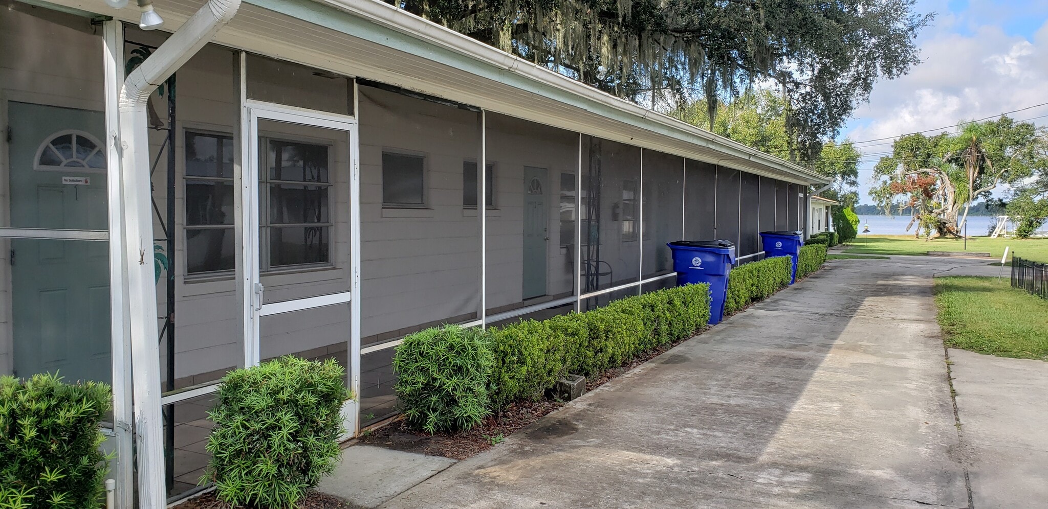 Building Photo - 2428 S Lake Letta Dr