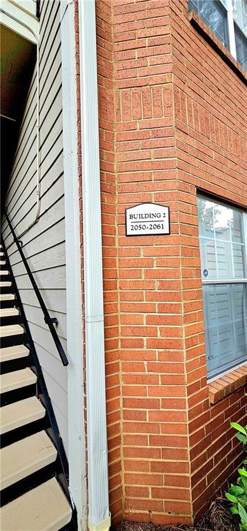 Building Photo - 2060 Chastain Park Ct NE