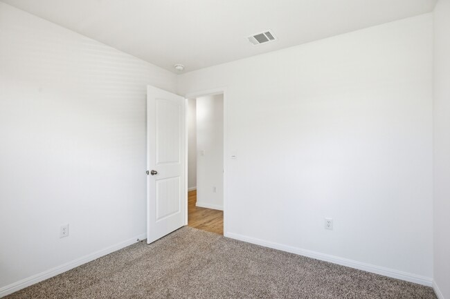 Building Photo - 1904 Marlin Spike Dr