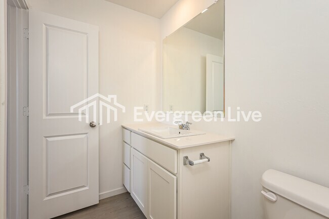 Building Photo - 3713 Los Cabos Dr