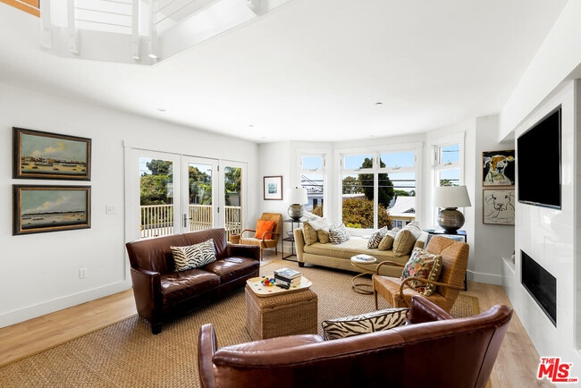 Building Photo - 2817 3rd St