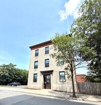Building Photo - 50 Baldwin St