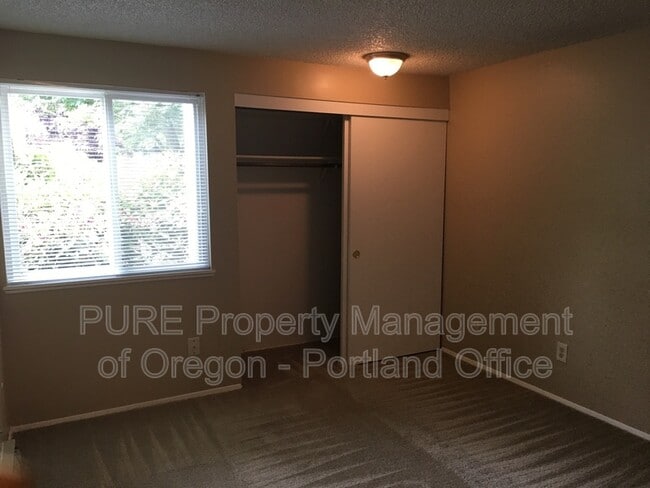 Building Photo - 5160 NW Neakahnie Ave