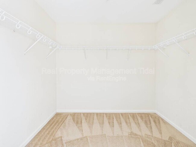 Building Photo - 205 Cheeseman Rd