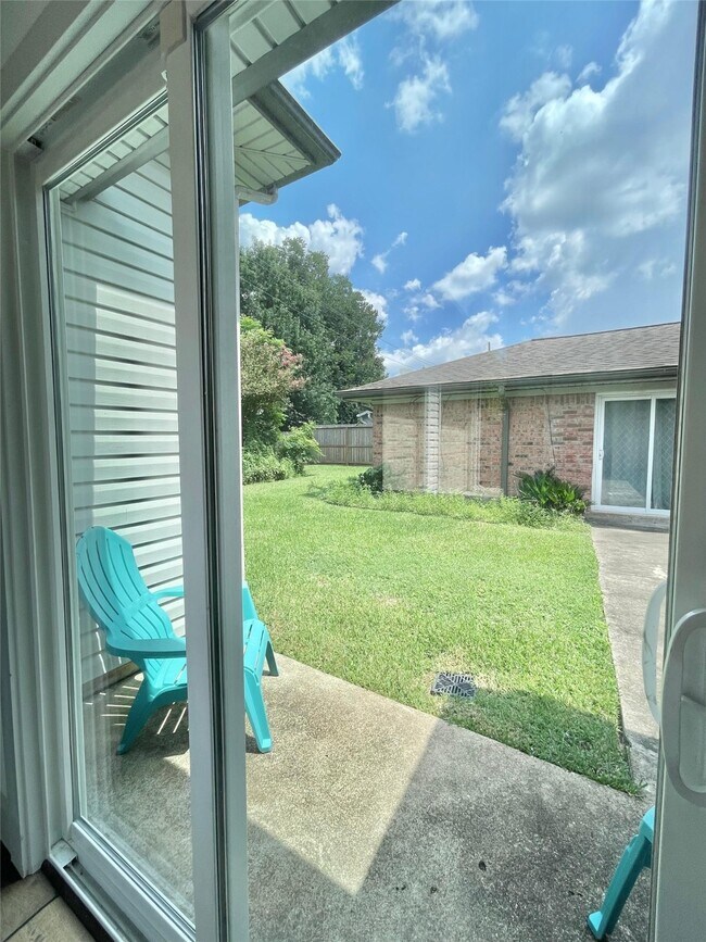 Building Photo - 5638 Grape St