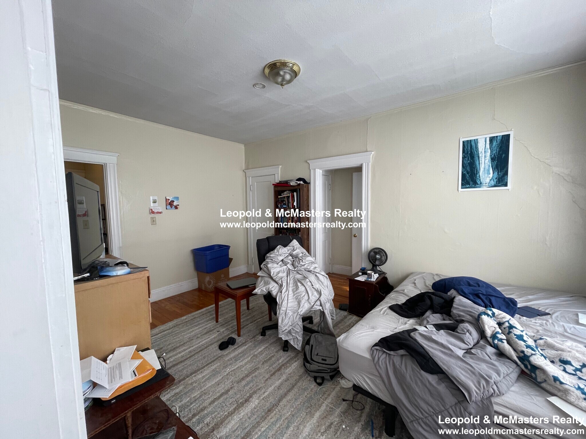 Building Photo - 225 Kelton St