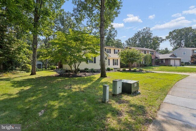 Building Photo - 306 Candlewood Ln