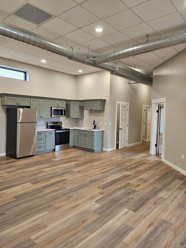 Building Photo - New 2 bed apartment