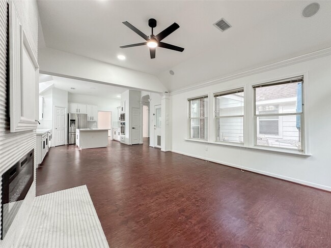 Building Photo - 93 N Acacia Park Cir