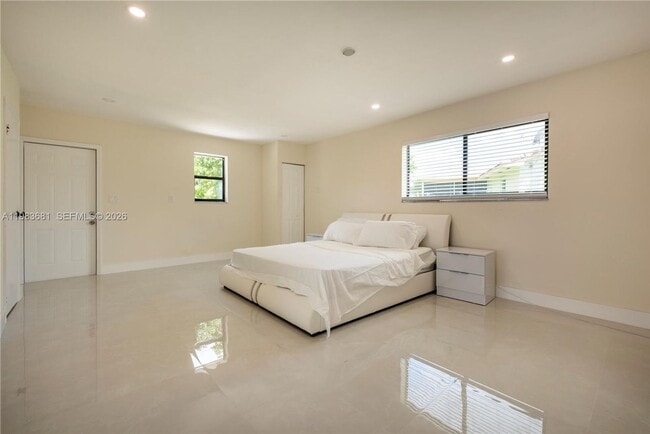 Building Photo - 4700 McKinley St