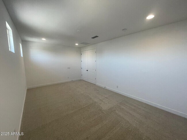 Building Photo - 20457 E Silver Creek Ln