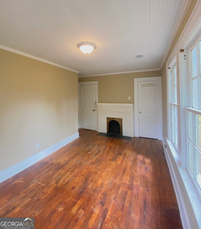 Building Photo - 234 Broad St