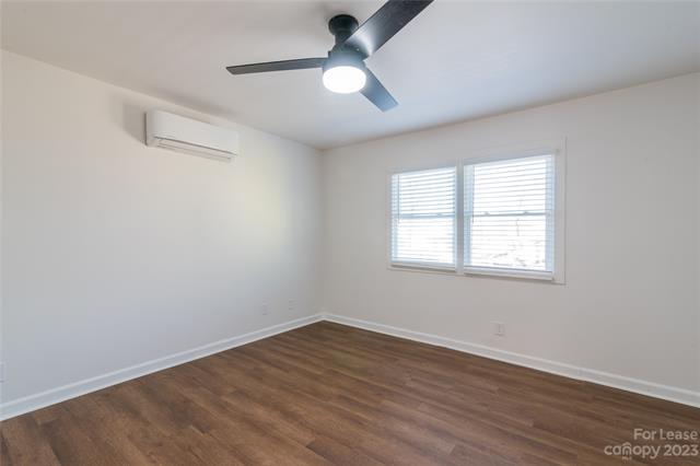 Building Photo - 929 Cantwell St