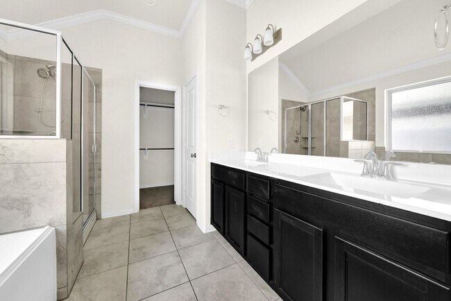 Building Photo - 18788 Laurel Hills Dr