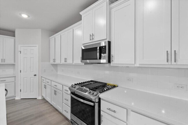 Building Photo - 4712 Plum Peach Bend