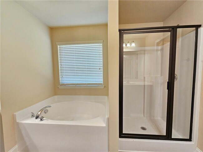 Building Photo - 2792 Misty Ivy Dr