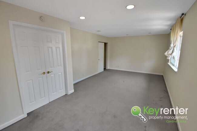Building Photo - 2810 Bowlin Ave