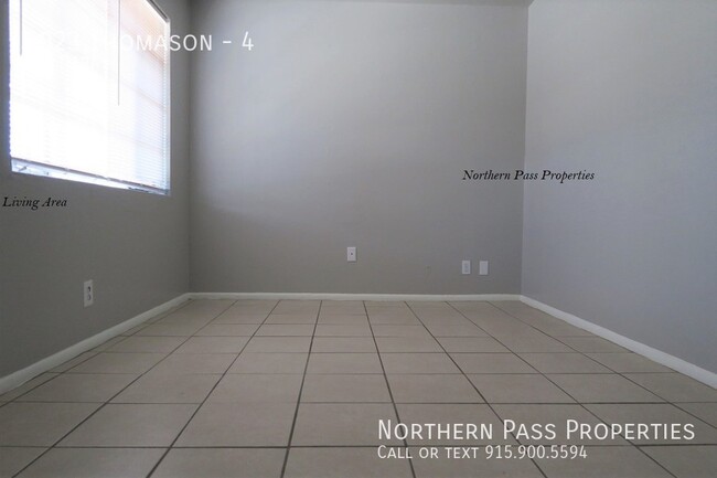 Building Photo - 4023 Thomason-4