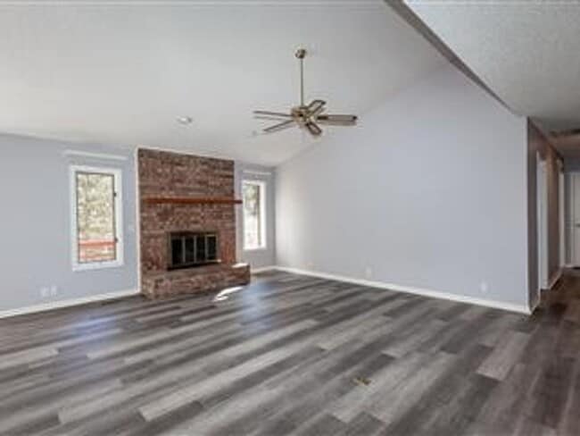 Building Photo - Large 3 Bedroom, 2 Bathroom home on the East End of the village. A serene neighborhood just waiti...