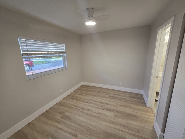 Building Photo - Newly remodeled 2-bed, 2-bath Villa in Whisper Walk 55+ community in West Boca.