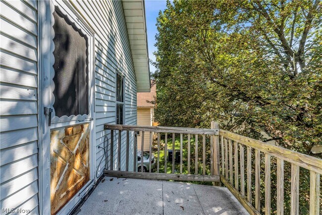 Building Photo - 1296 W Wilbeth Rd