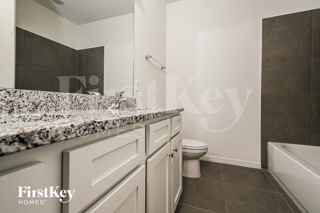 Building Photo - 564 Crown Rose Dr