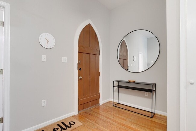 Building Photo - Princess Anne