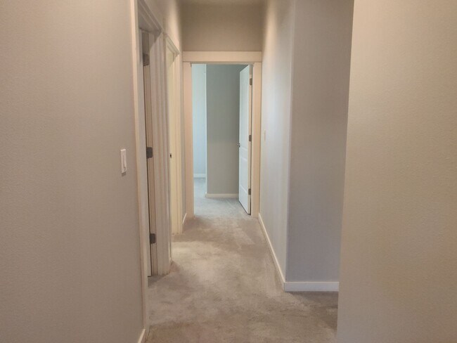 Building Photo - Stunning 4x2 with all bedrooms on the main...
