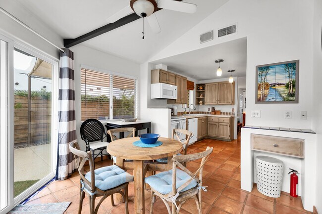 Building Photo - 52420 Avenida Juarez