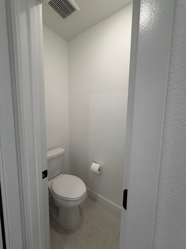 Building Photo - 2115 Senita Dr