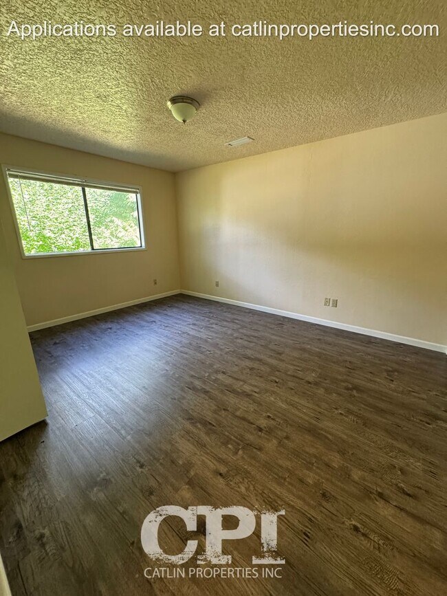 Building Photo - 671 Ragland Rd