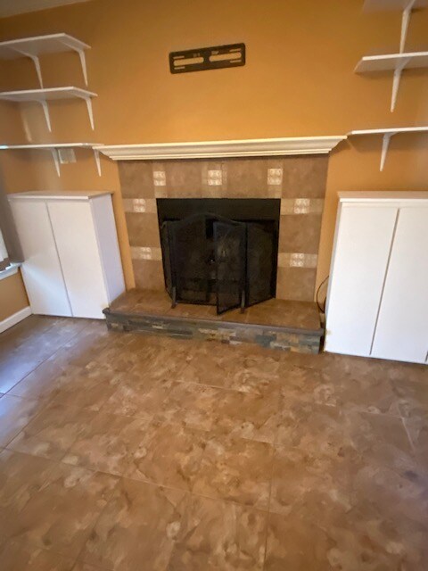 Building Photo - 5381 Lynbrook Landing