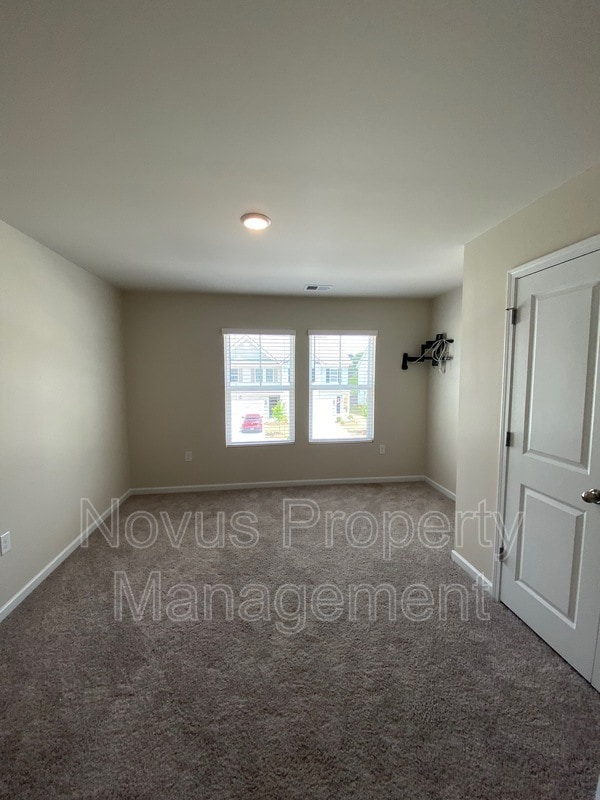 Building Photo - 1182 Westhampton Wy