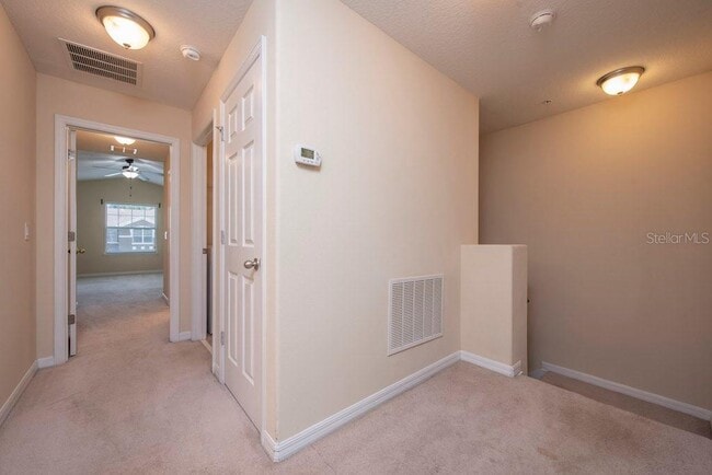 Building Photo - 9460 Tawnyberry St