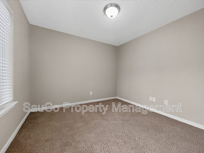 Building Photo - 3069 SW Lanterna Pl