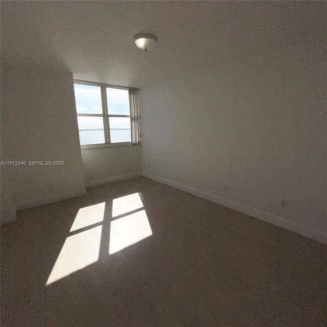 Building Photo - 770 Claughton Island Dr