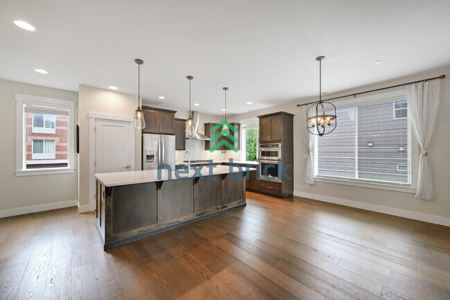 Building Photo - Spacious 4-Bed Retreat with 3.5 Baths in Bothell – Your Dream Home Awaits!