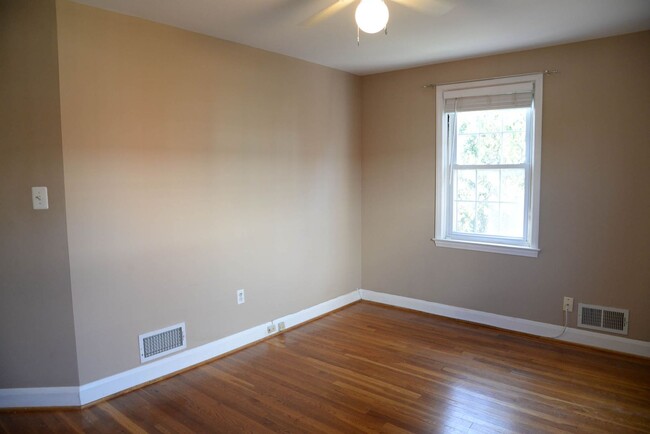 Building Photo - Spacious & Sunny Three-Bedroom Towson Home...